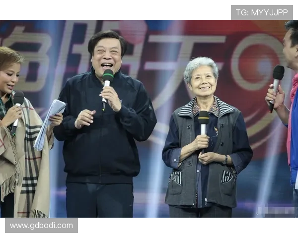 全球足球明星齐聚综艺舞台展现多才多艺的精彩瞬间 全球足球明星齐聚综艺舞台展现多才多艺的精彩瞬间