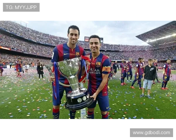 刘邦与足球明星同框合影展现历史与现代体育的奇妙交融 刘邦与足球明星同框合影展现历史与现代体育的奇妙交融