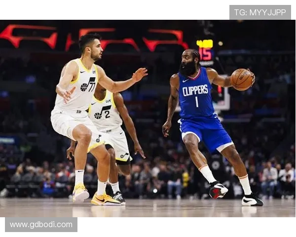 独行侠的绿茵传奇足球明星如何在孤独中闪耀光芒 独行侠的绿茵传奇足球明星如何在孤独中闪耀光芒