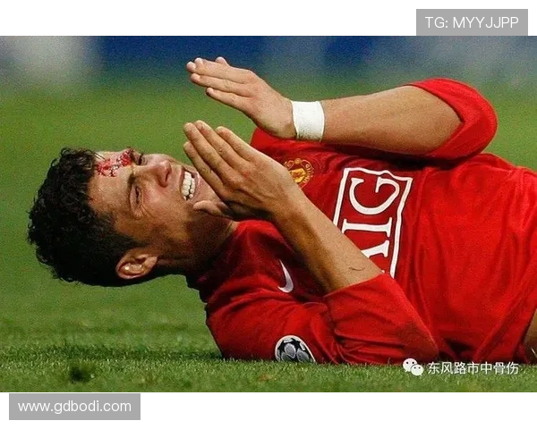 足球明星在比赛中猝死引发的安全隐患与体育界的深思 足球明星在比赛中猝死引发的安全隐患与体育界的深思