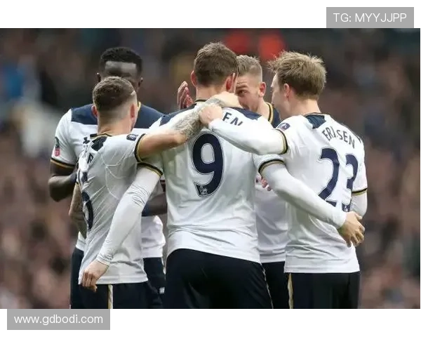 杭州篮球队逆袭之路揭秘:从低谷到巅峰的奋斗与荣耀